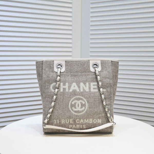 シャネルバッグ正面デザイン